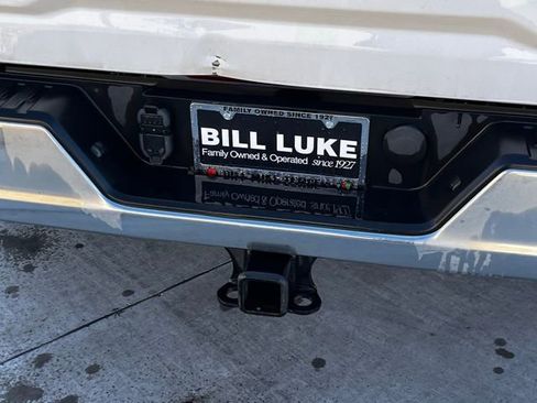 Used 2024 GMC Sierra 3500 Pro image 8