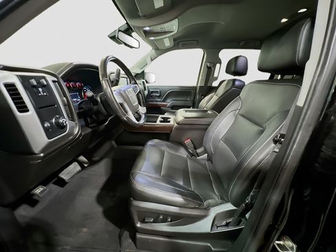 Used 2018 GMC Sierra 1500 SLT w/ Enhanced Driver Alert Package RWD image 16