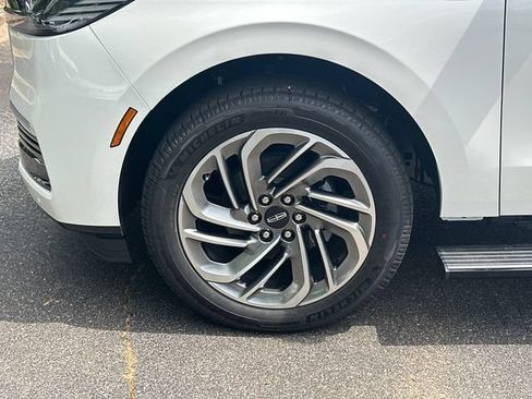 New 2026 Lincoln Navigator Reserve AWD/4WD image 11