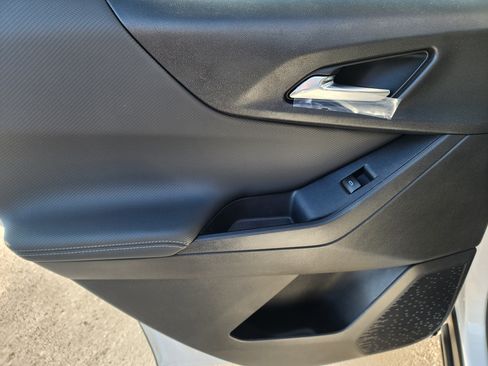 New 2026 Chevrolet Equinox LT AWD/4WD image 16