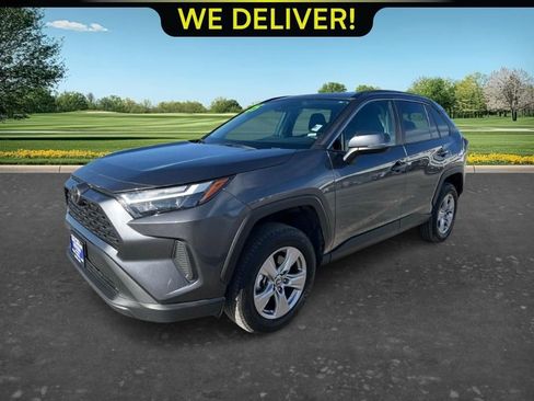 Used 2025 Toyota RAV4 XLE AWD/4WD image 1