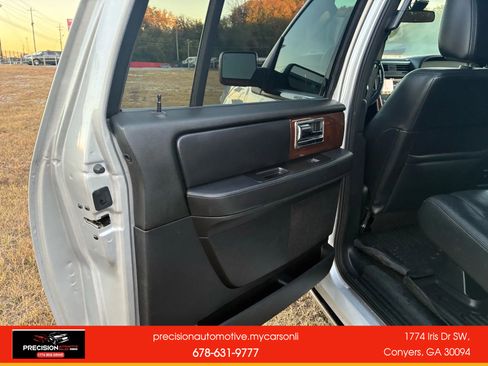 Used 2016 Lincoln Navigator L Select image 38