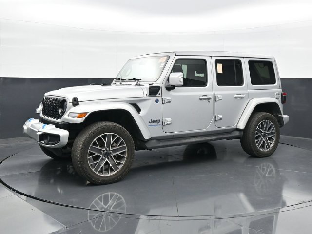 Used 2024 Jeep Wrangler High Altitude AWD/4WD image 6