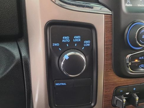Used 2013 RAM 1500 Laramie w/ Convenience Group AWD/4WD image 11