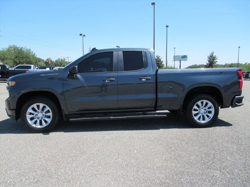 Used 2020 Chevrolet Silverado 1500 Custom w/ Custom Value Package RWD image 4
