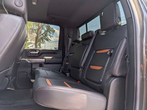 Used 2022 GMC Sierra 3500 AT4 w/ AT4 Preferred Package AWD/4WD image 14