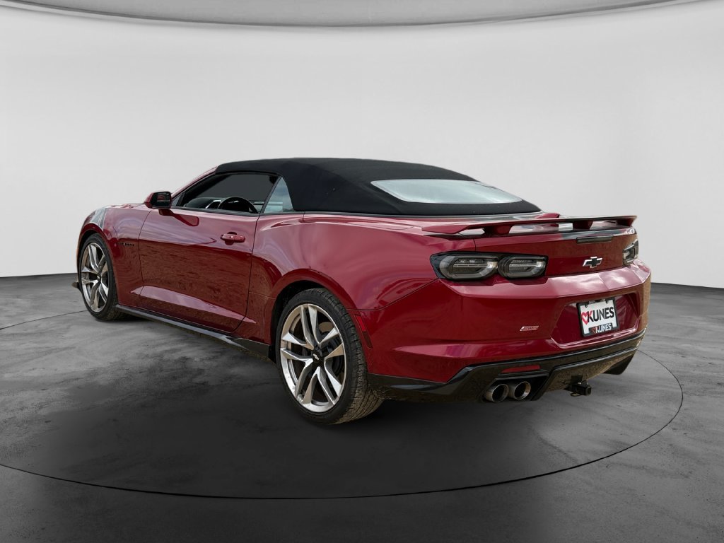 Used 2021 Chevrolet Camaro SS w/ Wild Cherry Design Package 2 RWD image 7