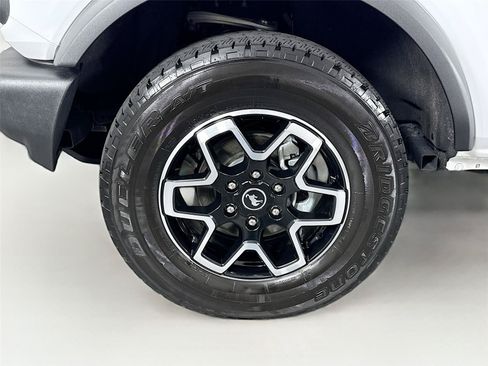 Used 2025 Ford Bronco 4-Door AWD/4WD image 39