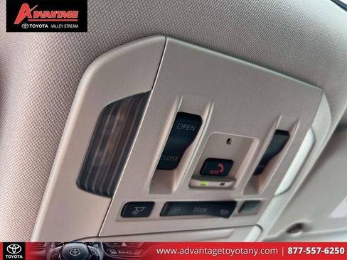 Certified 2024 Toyota Highlander XLE AWD/4WD image 36