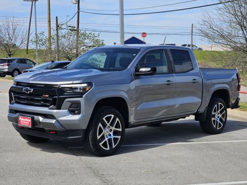 Used 2024 Chevrolet Colorado Z71 w/ Z71 Convenience Package 2 image 3