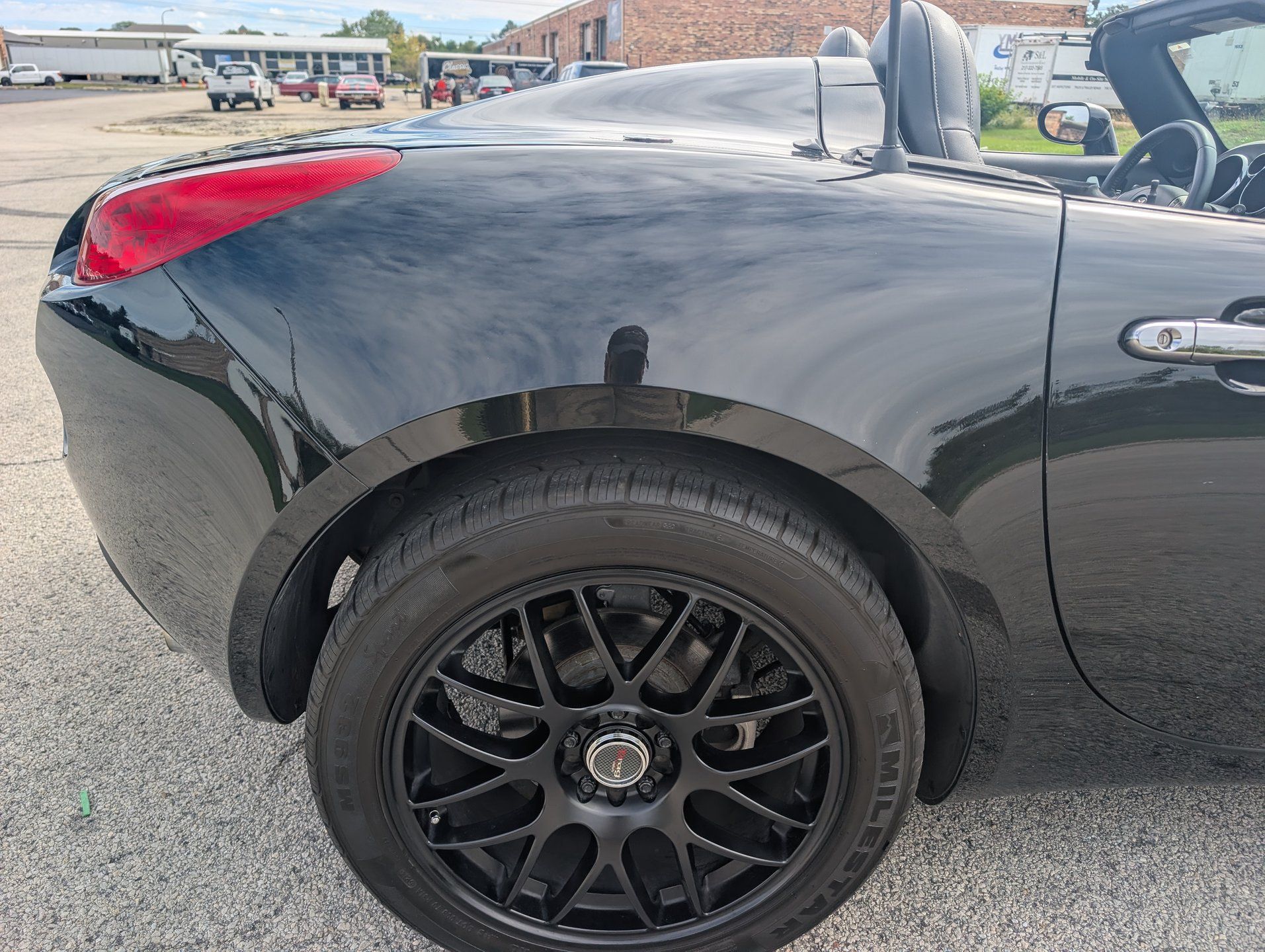 Used 2006 Pontiac Solstice Convertible w/ Premium Package RWD image 47
