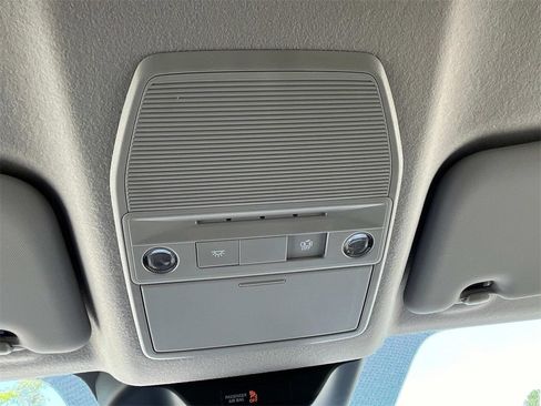 New 2025 Nissan Kicks SR image 29