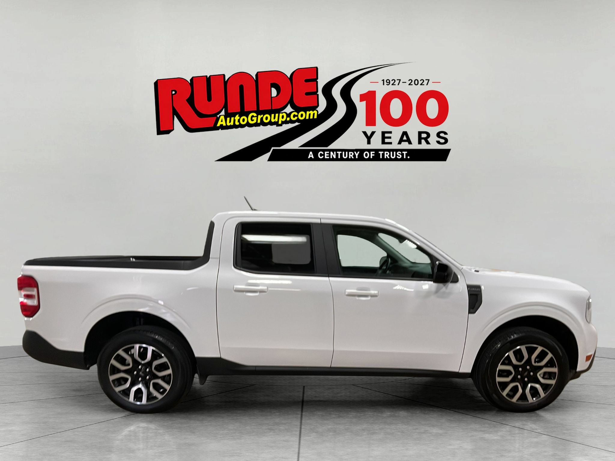 Used 2024 Ford Maverick Lariat w/ 4K Tow Package AWD/4WD image 6