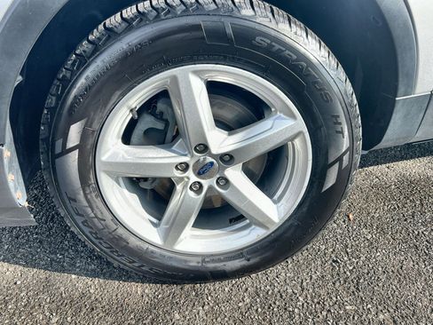 Certified 2019 Ford Explorer 4WD w/ Class III Trailer Tow Package image 12