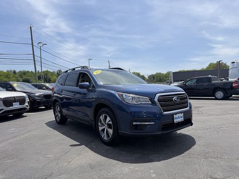 Used 2022 Subaru Ascent Premium w/ Convenience Package AWD/4WD image 9
