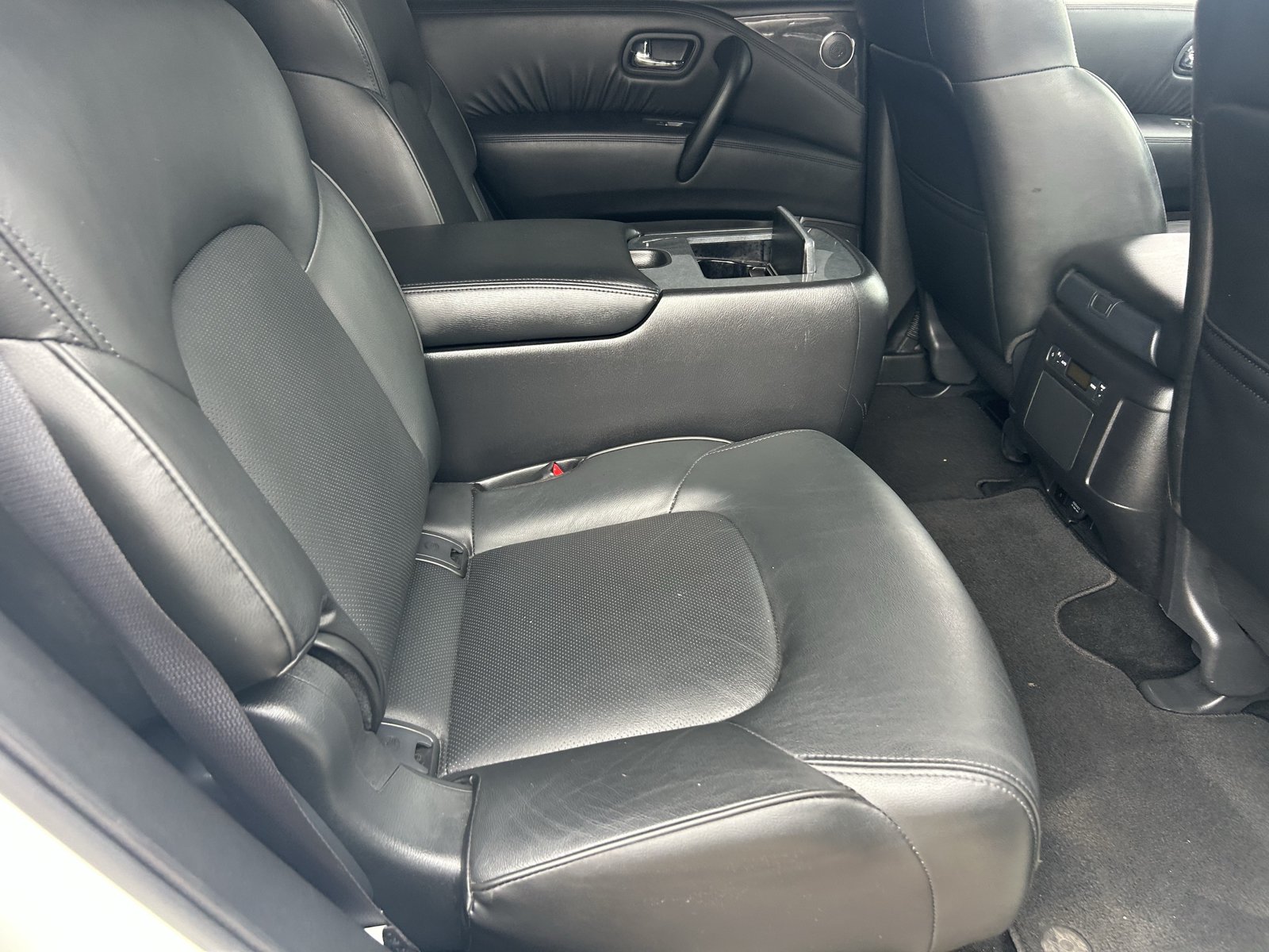 Used 2023 Nissan Armada SL w/ Midnight Edition Package RWD image 14