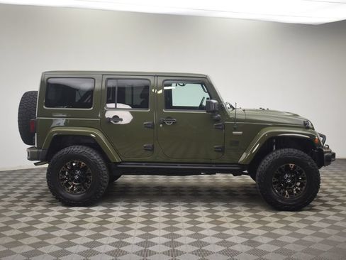 Used 2016 Jeep Wrangler Unlimited Sahara AWD/4WD image 12
