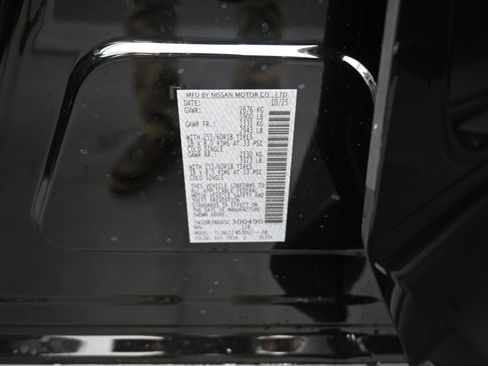 New 2025 Nissan Pathfinder SV w/ SV Premium Package image 9