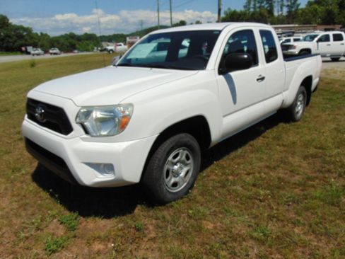 Used 2015 Toyota Tacoma 2WD Access Cab image 13