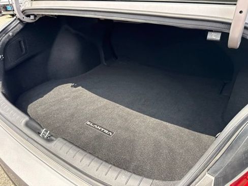 Used 2023 Hyundai Elantra SEL FWD image 30