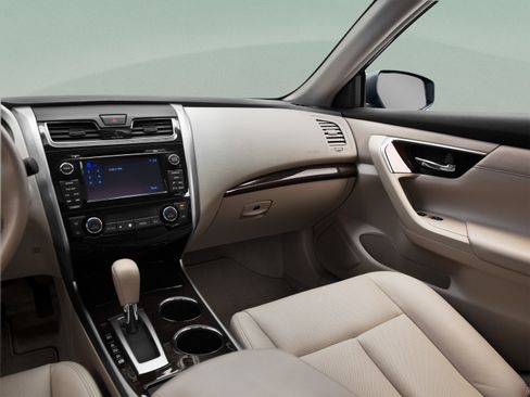 Used 2013 Nissan Altima 2.5 SV w/ 2.5SV Convenience Pkg FWD image 48