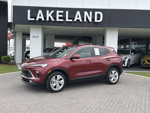 Certified 2024 Buick Encore GX Preferred w/ Comfort Package FWD image 2
