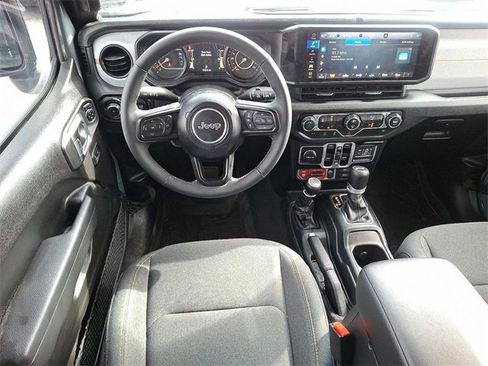 Used 2025 Jeep Wrangler Willys image 8