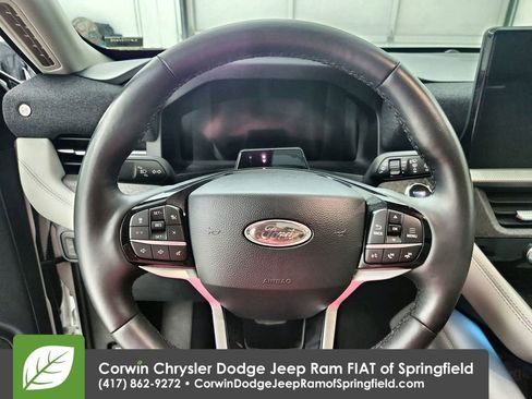 Used 2025 Ford Explorer Platinum w/ Ultimate Package RWD image 21