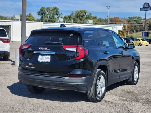 Used 2024 GMC Terrain SLE image 5