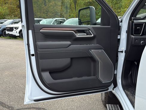 New 2026 GMC Sierra 2500 Denali w/ Denali Reserve Package image 7