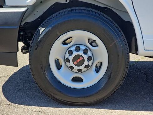 New 2026 GMC Savana 3500 Extended RWD image 19