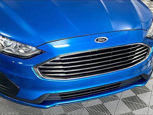 Used 2020 Ford Fusion SE image 30