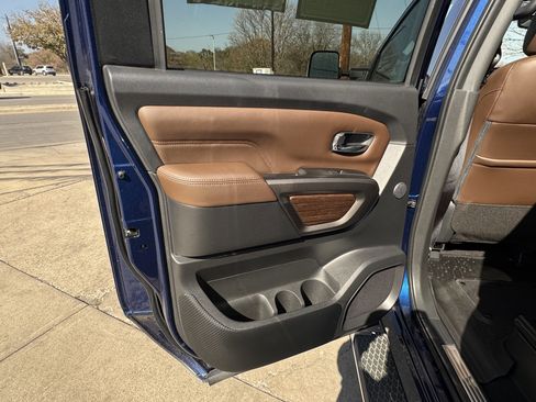 Used 2024 Nissan Titan Platinum Reserve w/ Moonroof Package image 19