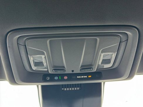 Used 2022 Chevrolet Silverado 1500 Custom image 18