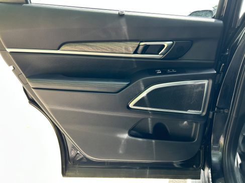 Used 2020 Kia Telluride SX w/ SX Prestige Package AWD/4WD image 19