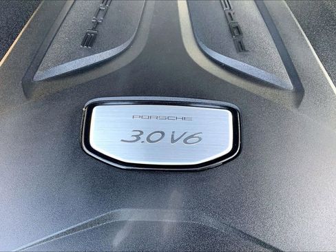 Used 2019 Porsche Cayenne image 31