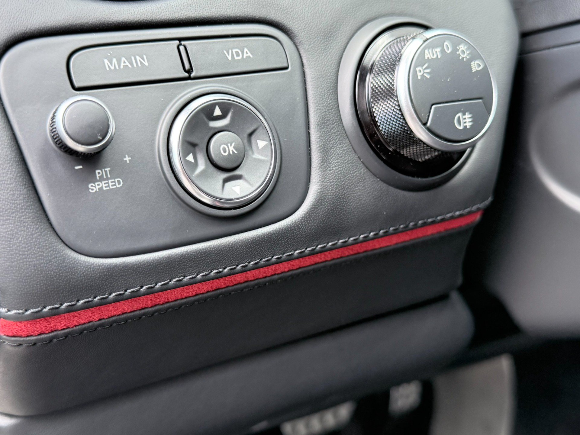 Used 2012 Ferrari FF AWD/4WD image 12