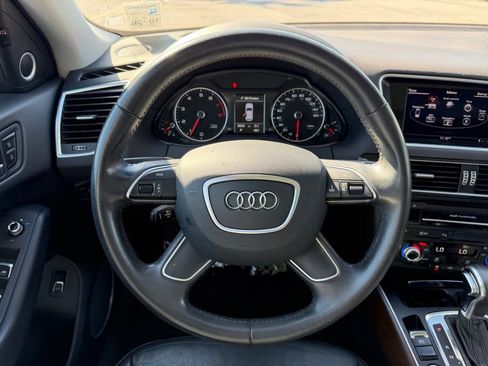 Used 2017 Audi Q5 2.0T Premium Plus w/ Technology Package image 18