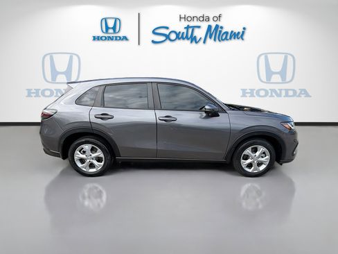 Certified 2023 Honda HR-V LX image 8