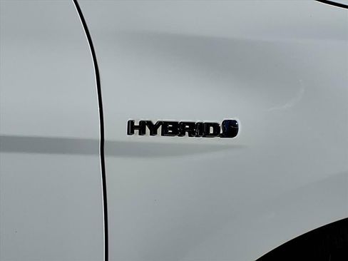 Used 2020 Toyota Camry SE image 9