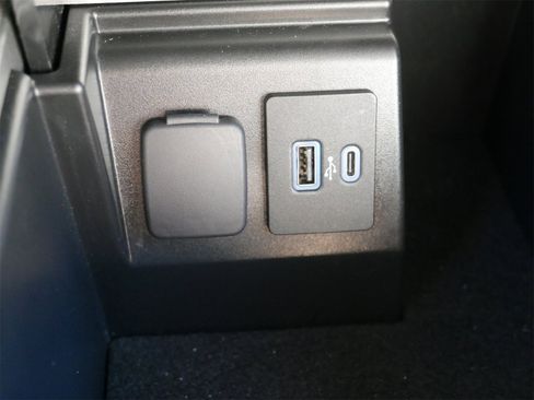 Used 2022 Ford Explorer 4WD image 27