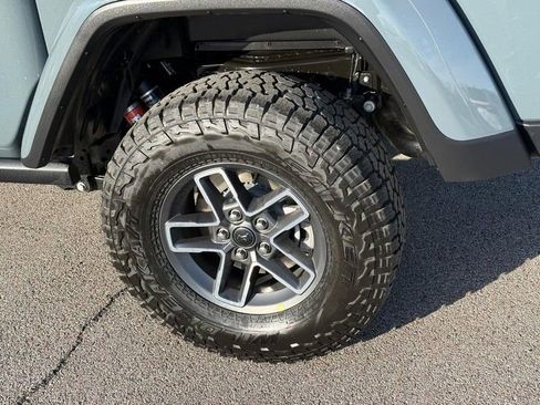 New 2026 Jeep Gladiator Mojave image 4