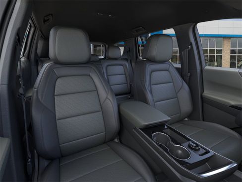 New 2026 Chevrolet Equinox LT w/ Convenience Package II image 16