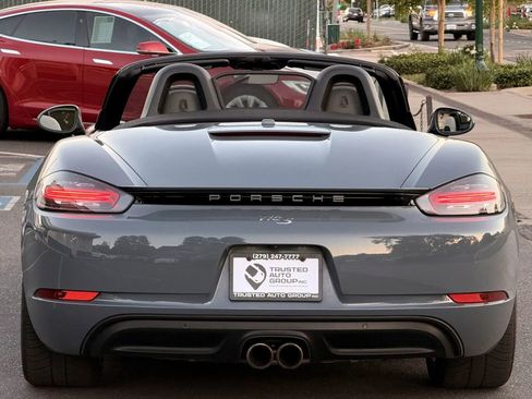 Used 2017 Porsche 718 Boxster S RWD image 10