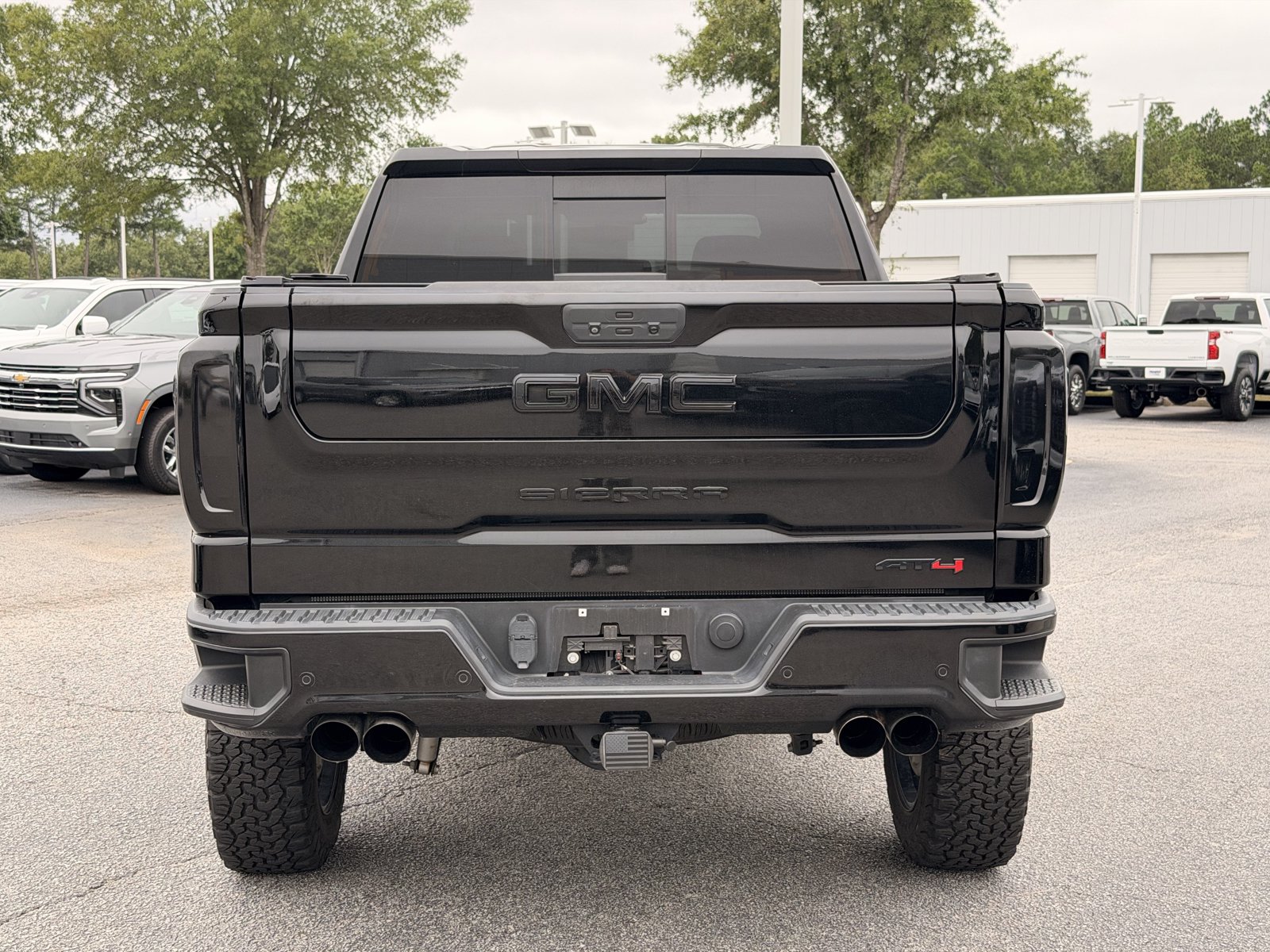 Used 2022 GMC Sierra 1500 AT4 w/ AT4 Premium Package AWD/4WD image 11