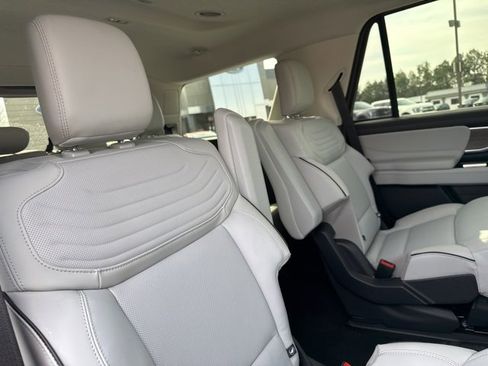 New 2026 Ford Expedition Platinum w/ Platinum Ultimate Package image 21