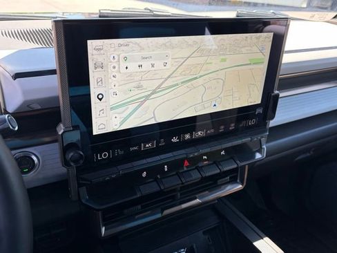 Used 2025 GMC Hummer EV 2X image 23