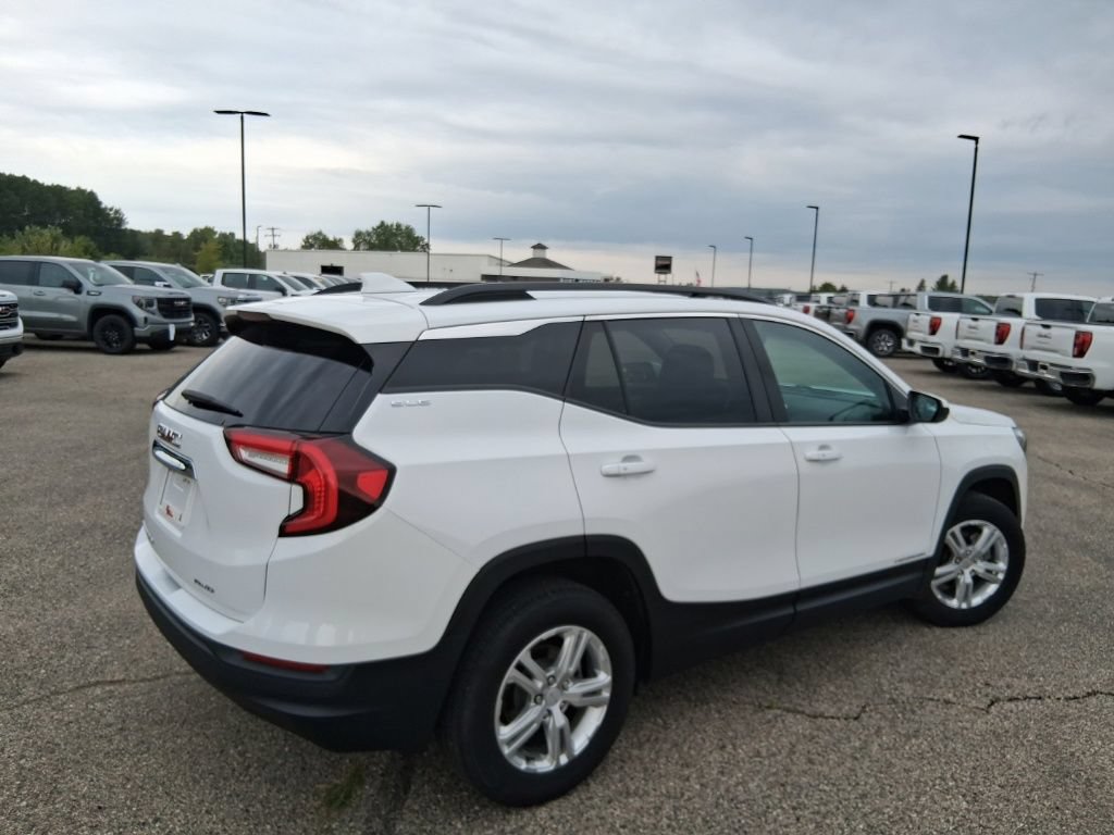 Used 2022 GMC Terrain SLE w/ Driver Convenience Package AWD/4WD image 8