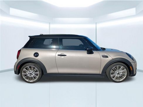 Used 2022 MINI Cooper S image 2
