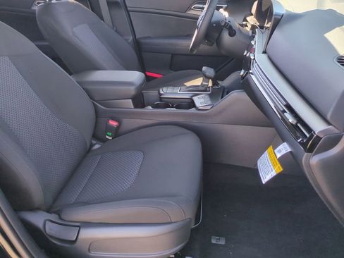 New 2026 Kia Sportage LX w/ LX Convenience Package FWD image 27